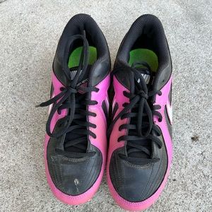 Pink Nike Baseball Cleats